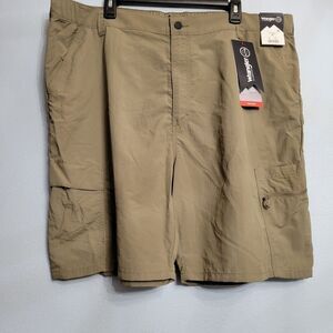 NWT Wrangler ATG Mens Peak Cargo Shorts Tan  Flex Comfort Waist Fast Dry Size 42